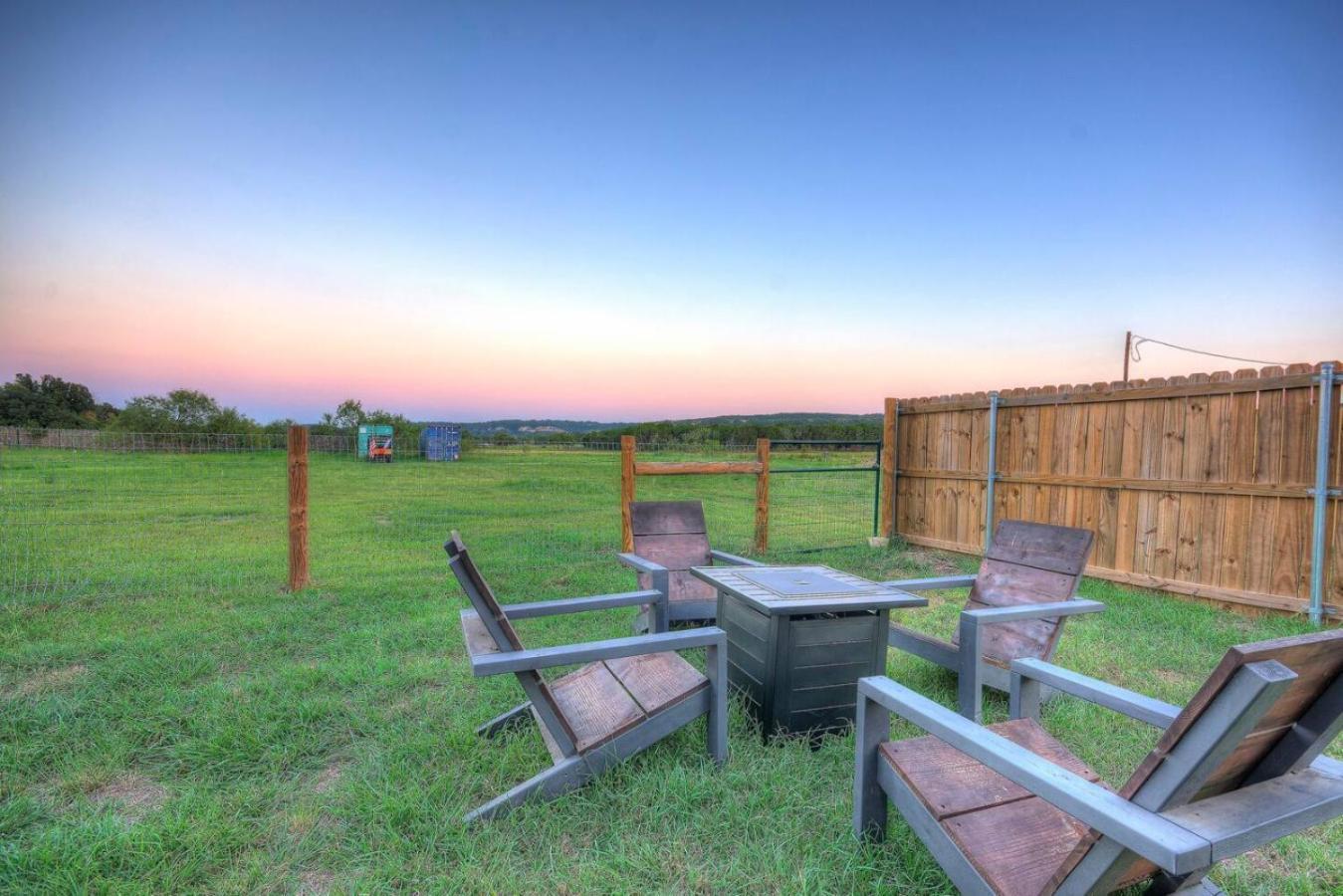 ווימברלי The Lodge At Little Ranches Central Sleeps 26 מראה חיצוני תמונה